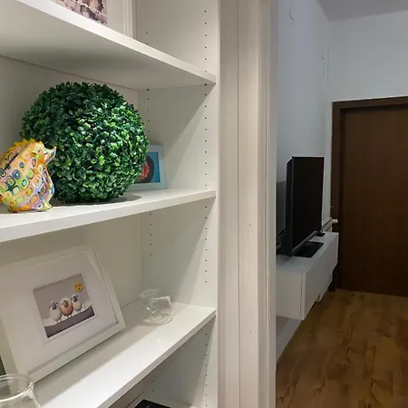 Fabe Al Piano Terra Nel Cuore Di アパート *